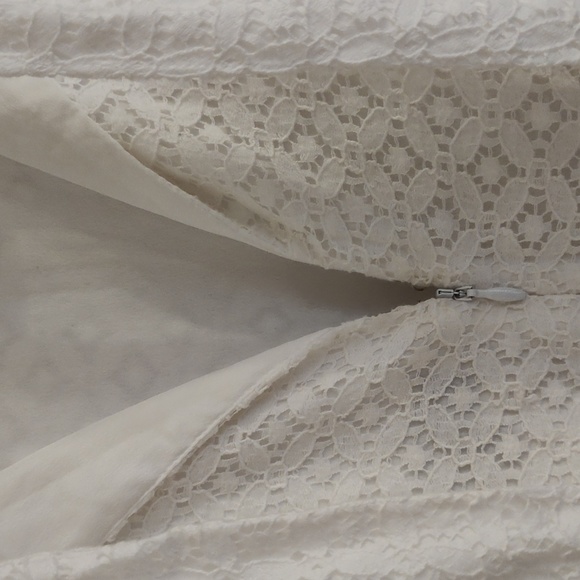 White Tahari Sleeveless Dress - Picture 6 of 16